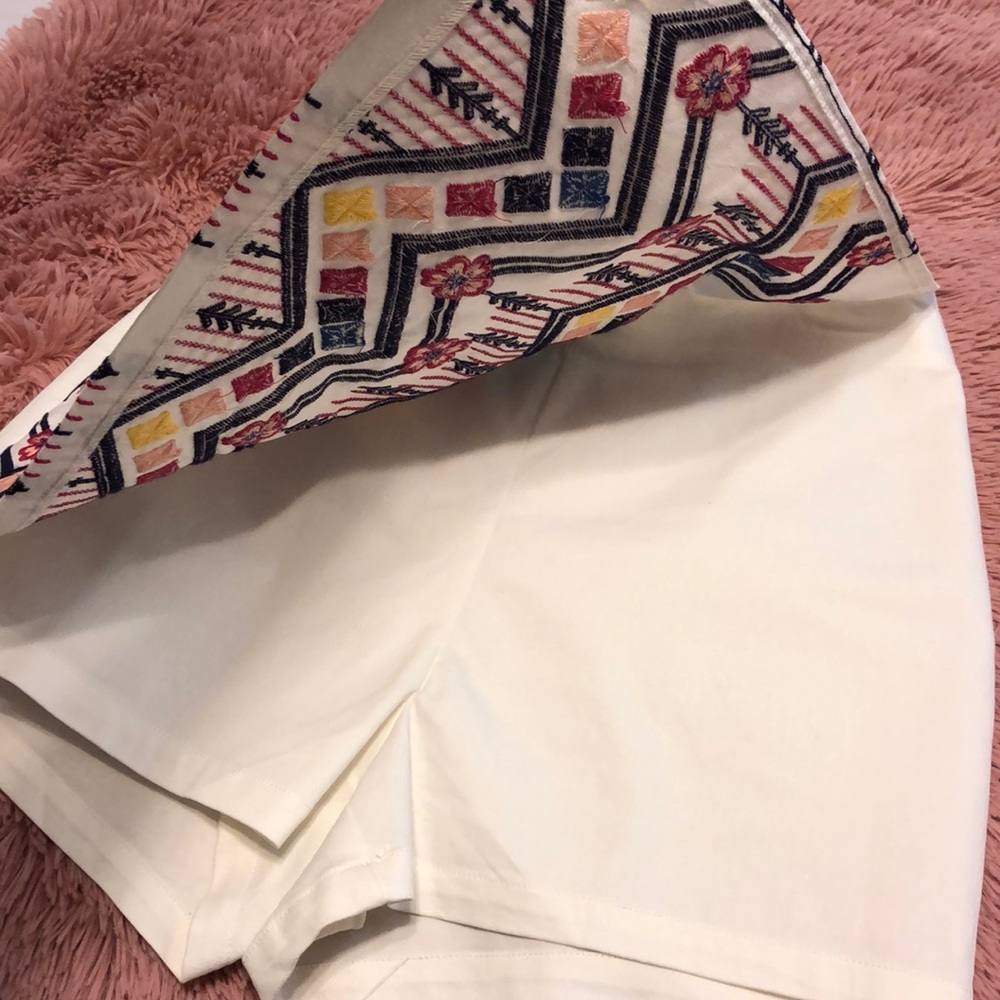 Embroidered skort - Picture 3 of 4